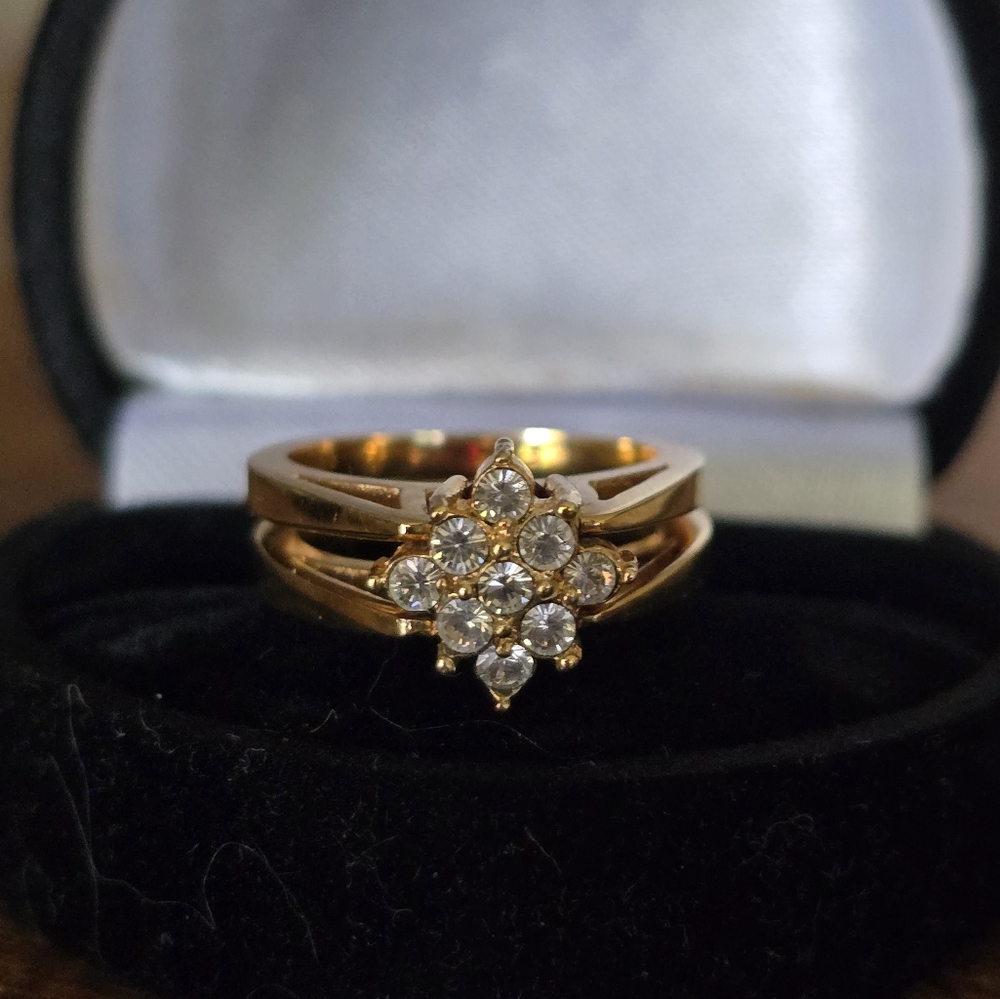 Rare Vintage Flip  AVON Ring